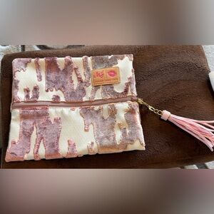 NWOT Makeup Junkie Bag - Size Small